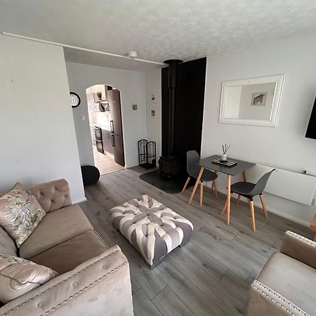 Dog Friendly Beachside Cottage No11 Kessingland With Private Parking Екстер'єр фото