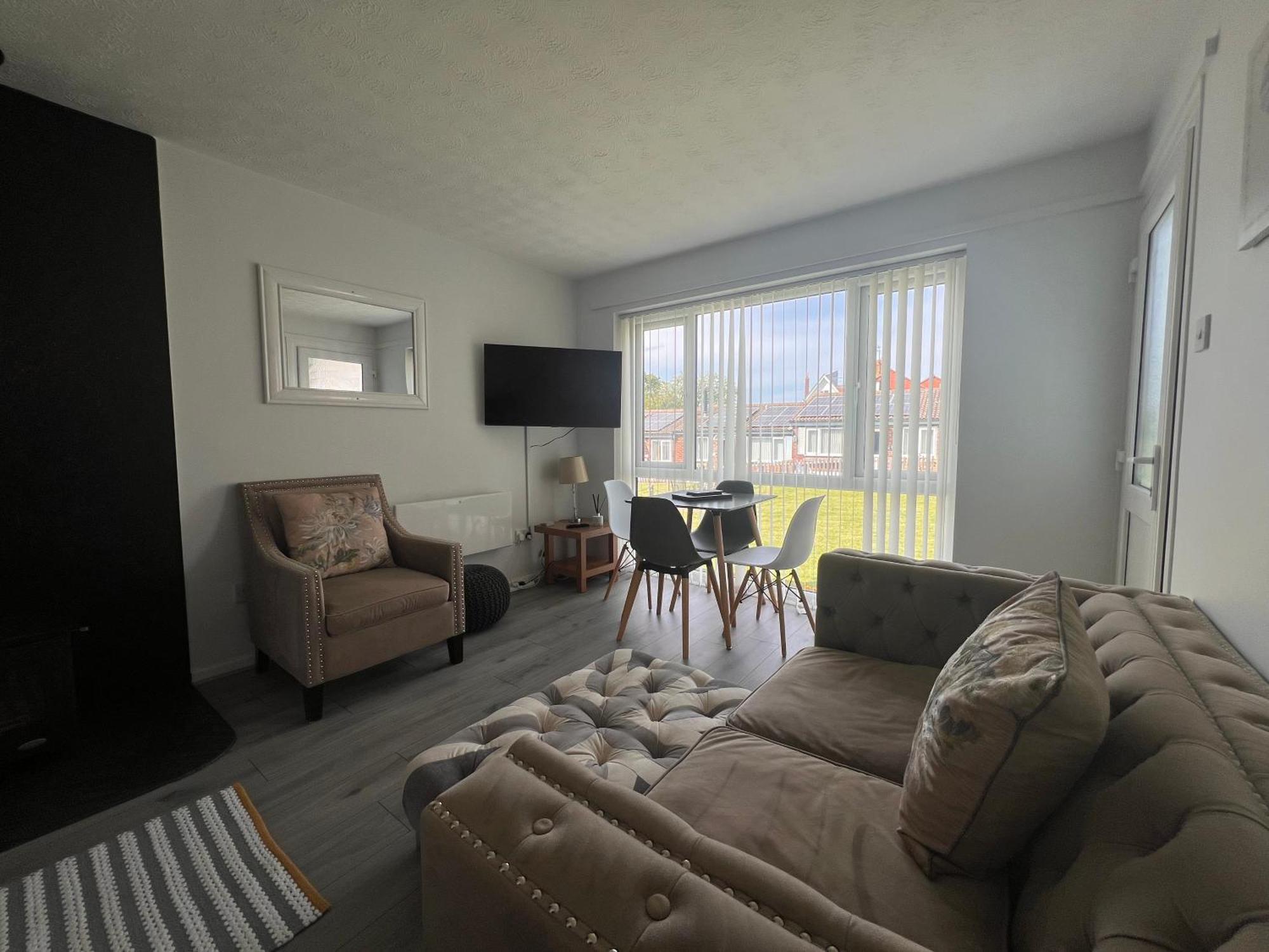 Dog Friendly Beachside Cottage No11 Kessingland With Private Parking Екстер'єр фото